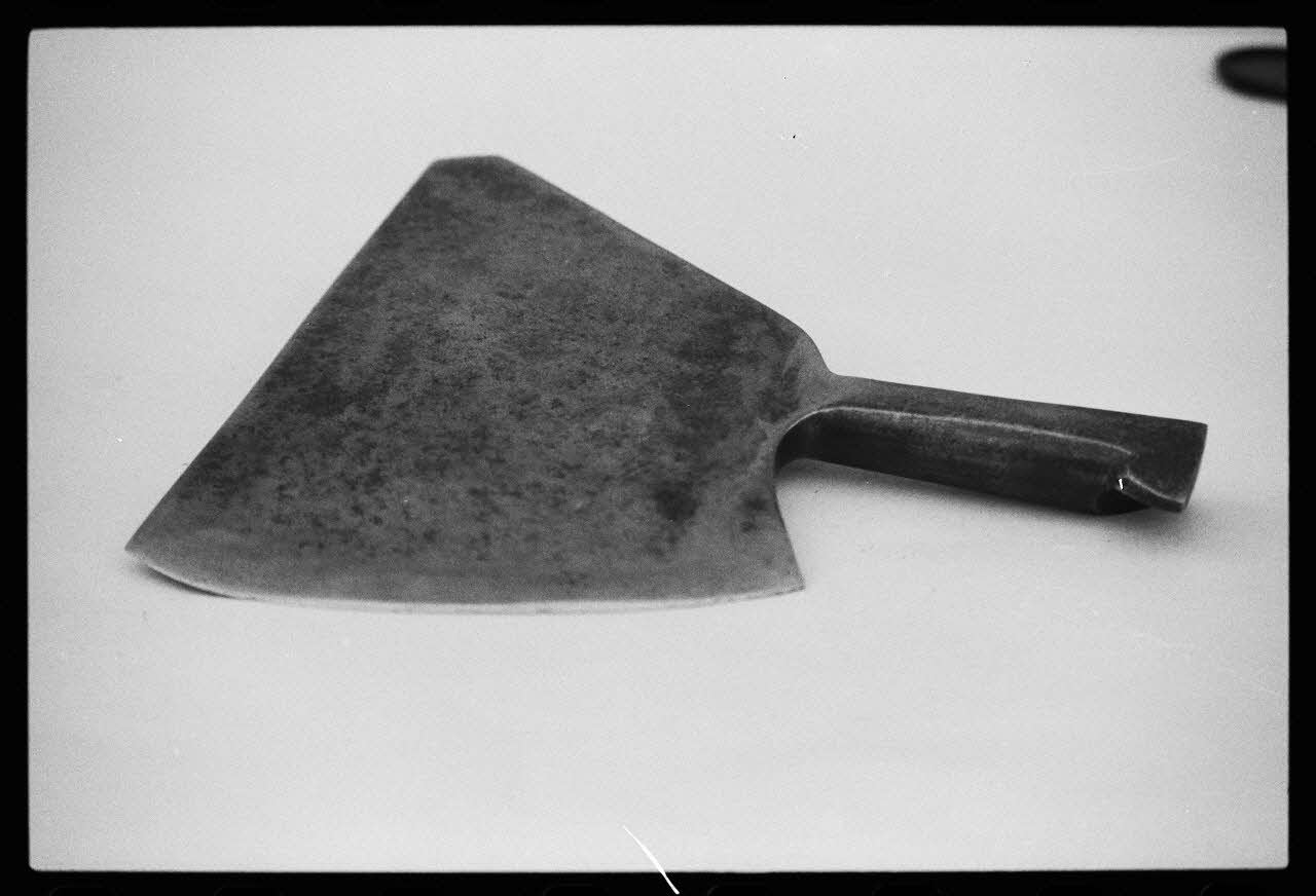 photographie Exposition. Outillages spécialisés pour la préparation du porc et la fabrication du cidre. Le 12 septembre 1982 Ph.1983.22.70 Photo