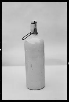 photographie Exposition. Outillages spécialisés pour la préparation du porc et la fabrication du cidre. Le 12 septembre 1982 Ph.1983.22.92 Photo