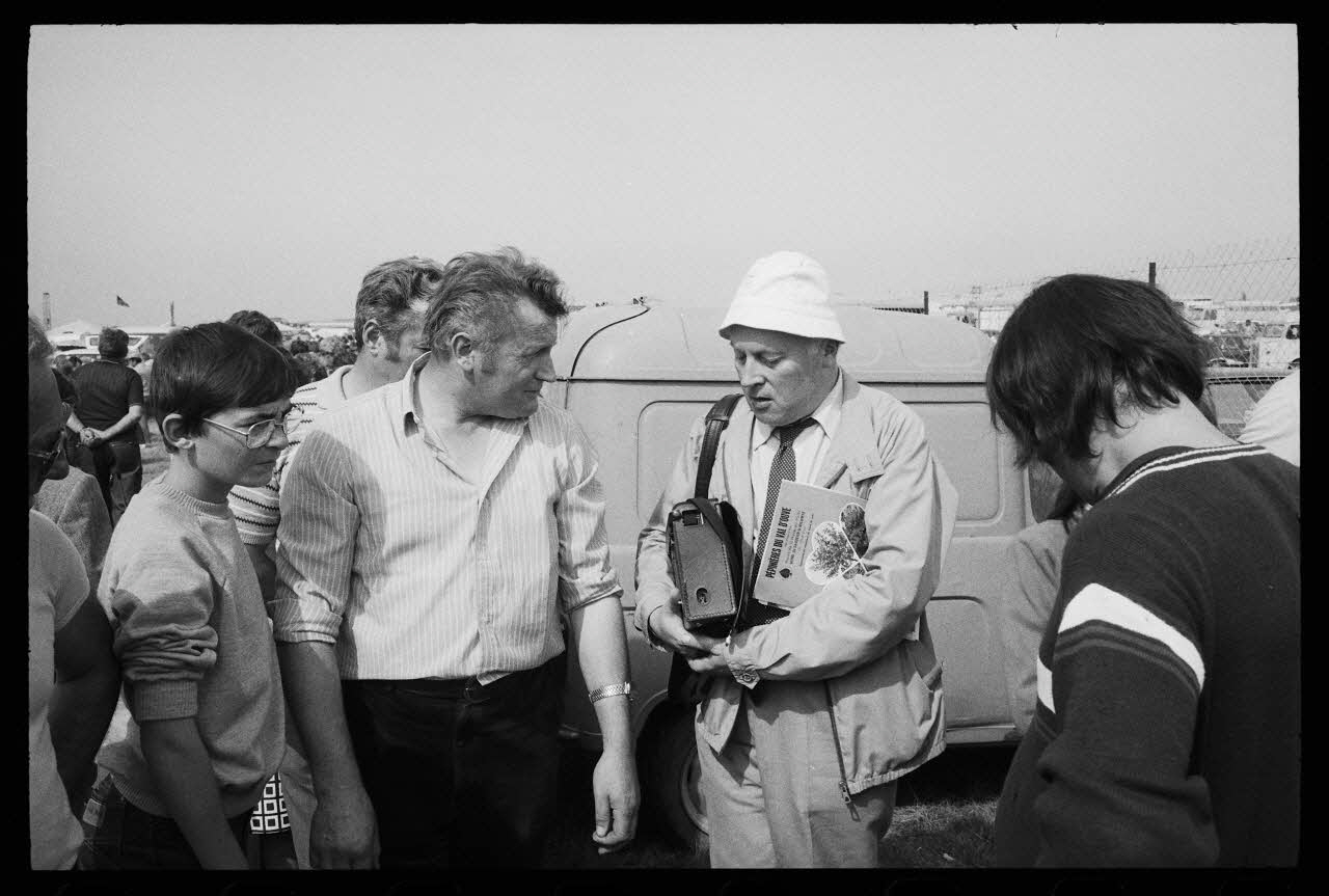 Jean Cuisenier photographie Enquête conduite par Jean Cuisenier à la Foire de Lessay dans la Manche (8 et 9 septembre 1982) Basse-Normandie, France 1982/9/8 Ph.1983.29.9 Photo