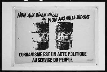 photographie "Non aux bidonvilles". Affiche de Mai 68 pour l'aménagement de la ville Ph.1983.2.132 Photo