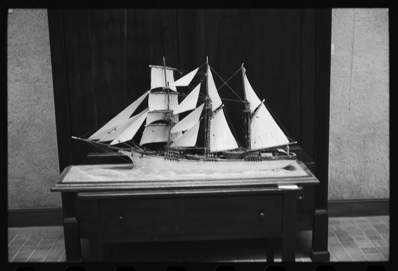 Jean Cuisenier photographie Enquête conduite par Jean Cuisenier au Musée de Cancale (du 10 au 15 septembre 1982) Bretagne, France 1982/9/10 Ph.1983.30.3 Photo