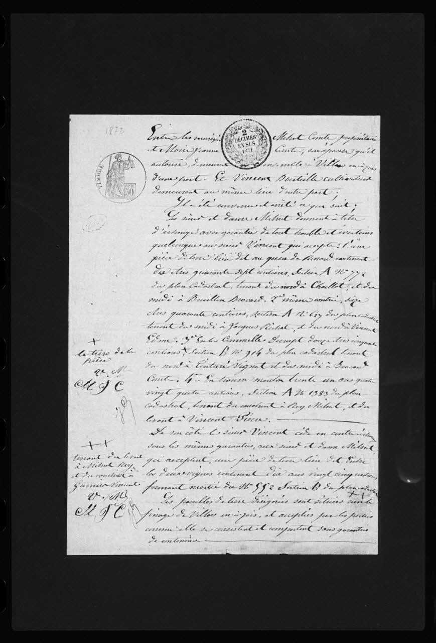 Frédéric Duchesne photographie Manuscrit prêtés sur des actes de ventes. Papiers administratifs. Echanges de terrains Champagne-Ardenne, France 1872 Ph.1983.40.27 Photo