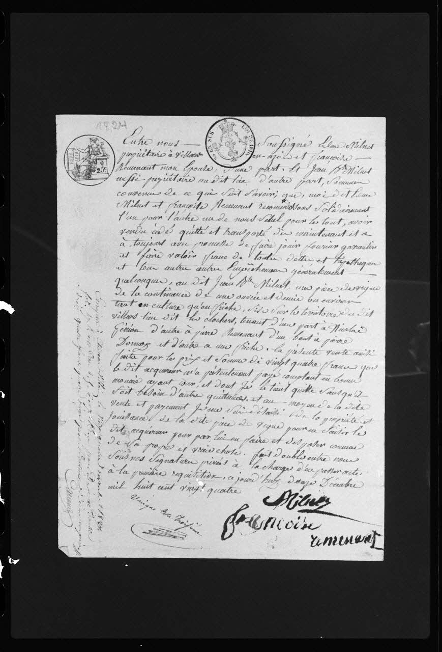 Frédéric Duchesne photographie Manuscrit prêtés sur des actes de ventes. Papiers officiels Champagne-Ardenne, France 1824 Ph.1983.40.30 Photo