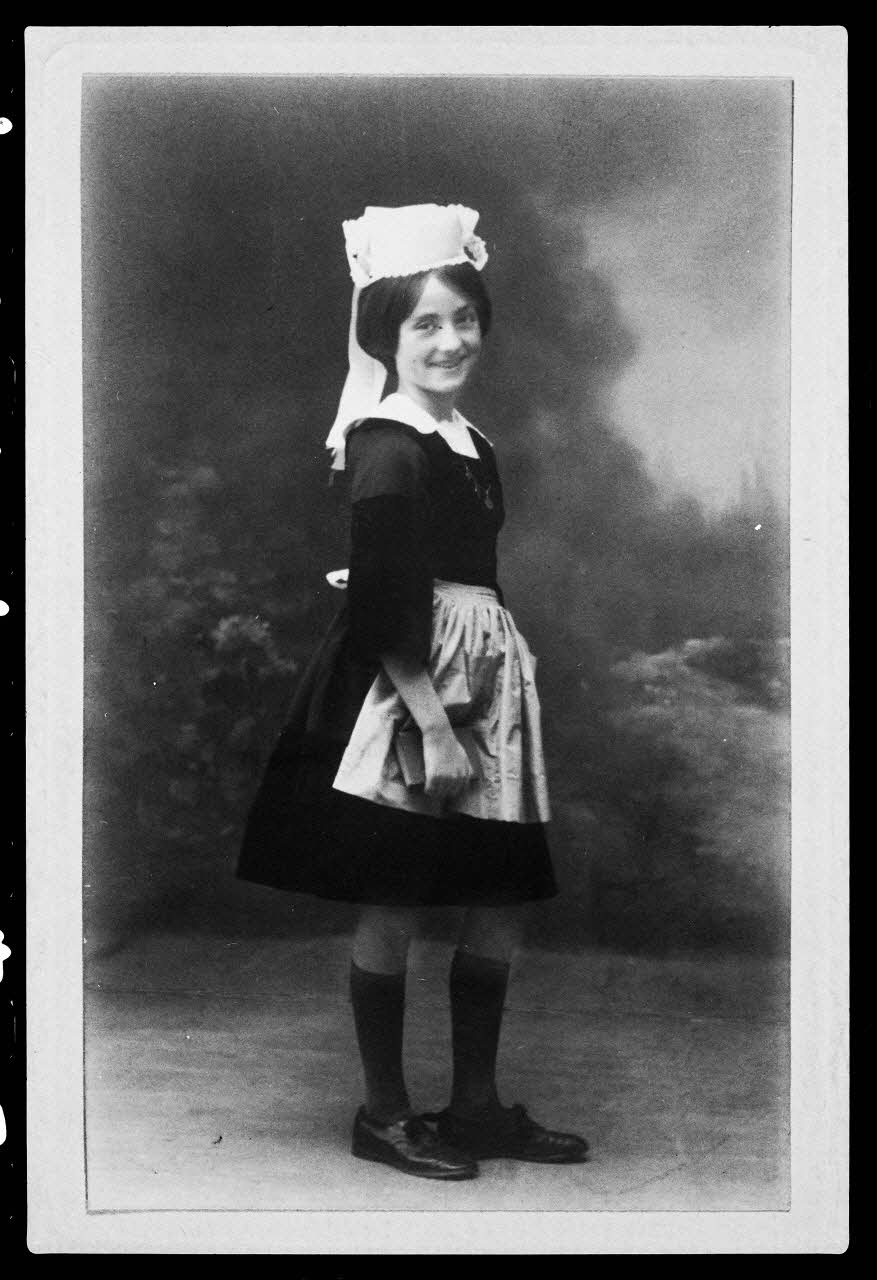 photographie Costume de fillette. 1916 Ph.1984.11.1 Photo
