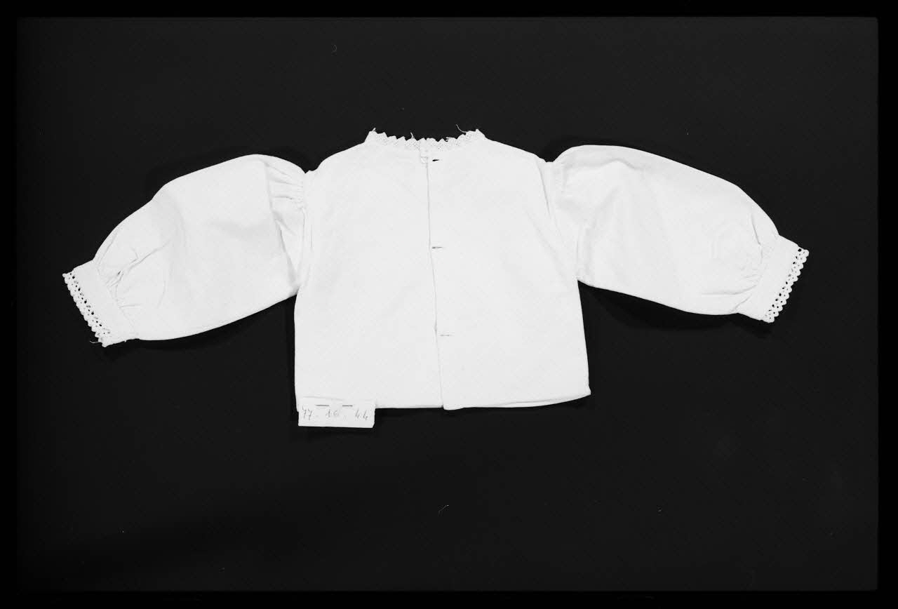 photographie Brassière de nourrisson Ph.1984.1.143 Photo