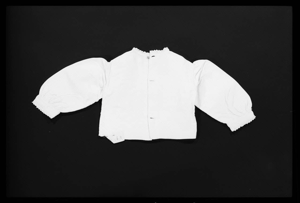 photographie Brassière de nourrisson Ph.1984.1.144 Photo