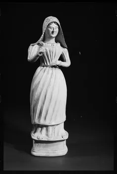 photographie Statue de la Vierge Marie par Marie Talbot datée de 1838. Grès Ph.1984.1.214 Photo
