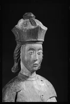 photographie Statue d'évêque en bois polychrome. 1801 Ph.1984.1.234 Photo