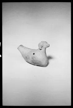 photographie Sifflet en terre cuite Ph.1984.1.59 Photo