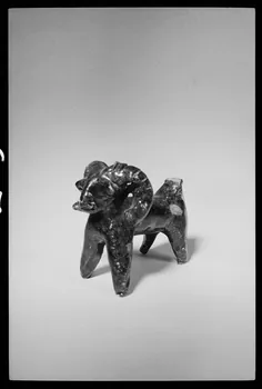 photographie Sifflet en terre cuite Ph.1984.1.65 Photo