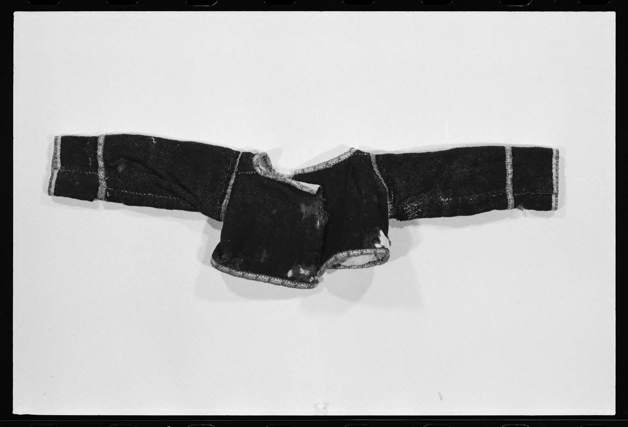 photographie Brassière de nourrisson Ph.1984.1.651 Photo