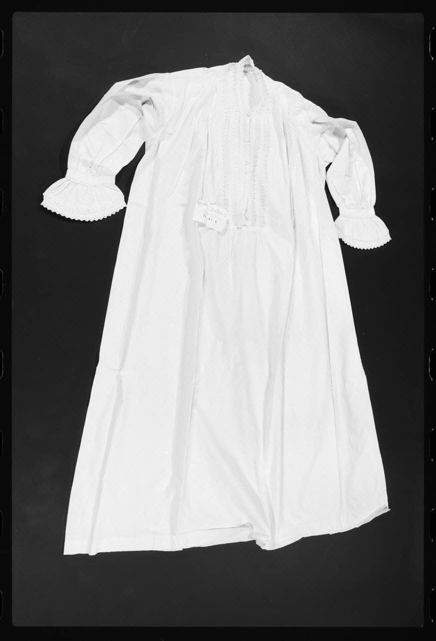 photographie Chemise de nuit Ph.1984.1.658 Photo