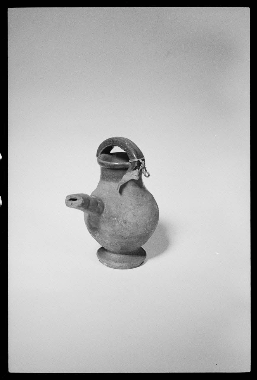photographie Sifflet à eau en forme de cruche Ph.1984.1.69 Photo