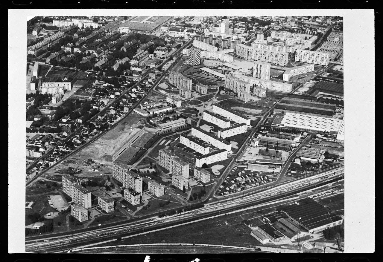 photographie Archives départementales de Nanterre Ph.1984.7.17  Photo