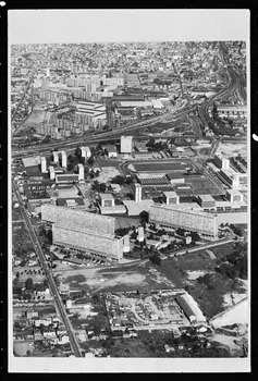photographie Archives départementales de Nanterre. Vue aérienne de la ville Ph.1984.7.8 Photo