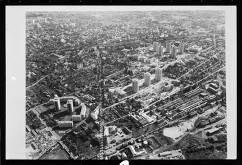 photographie Archives départementales de Nanterre. Vue aérienne de la ville Ph.1984.7.9 Photo