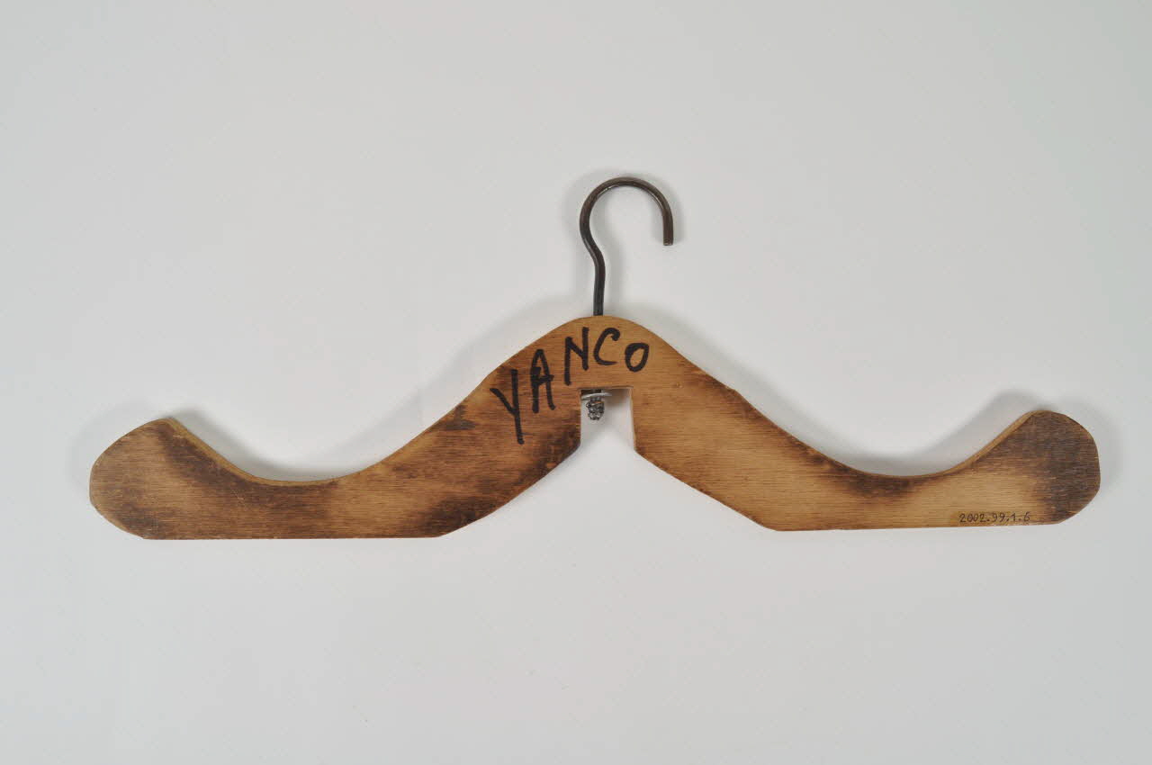 Jean-Louis Conte CINTRE France 1950-1970 2002.99.1.6 Photo Mucem