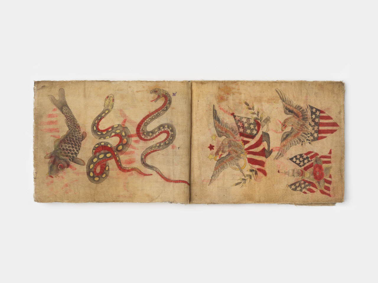 LIVRE D'ILLUSTRATION Carnet de modèles de tatouages 1963.150.2.1-45 Photo Mucem / Yves Inchierman