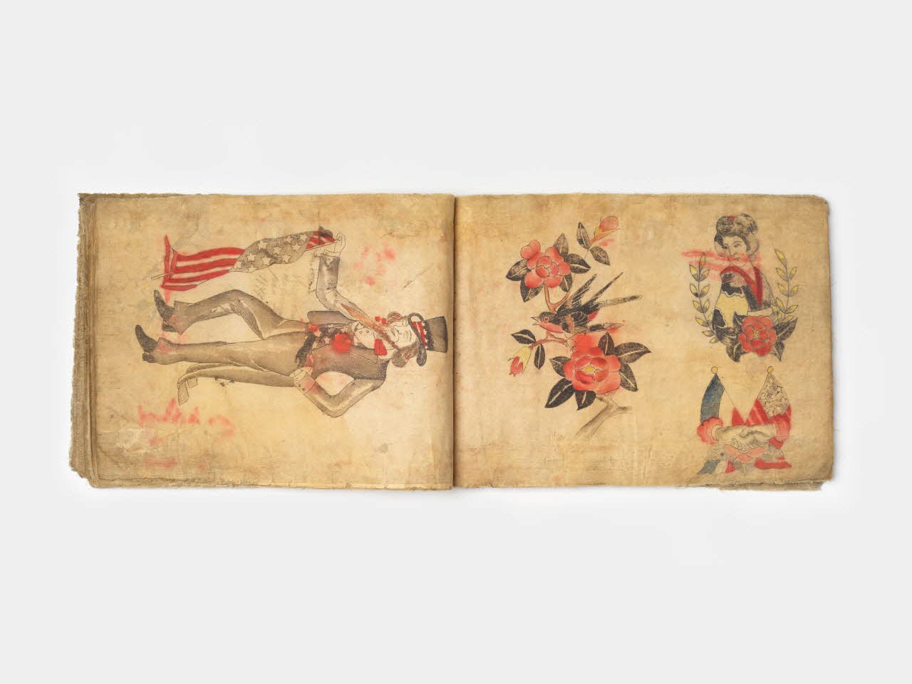 LIVRE D'ILLUSTRATION Carnet de modèles de tatouages 1963.150.2.1-45  Photo Mucem/ Yves Inchierman