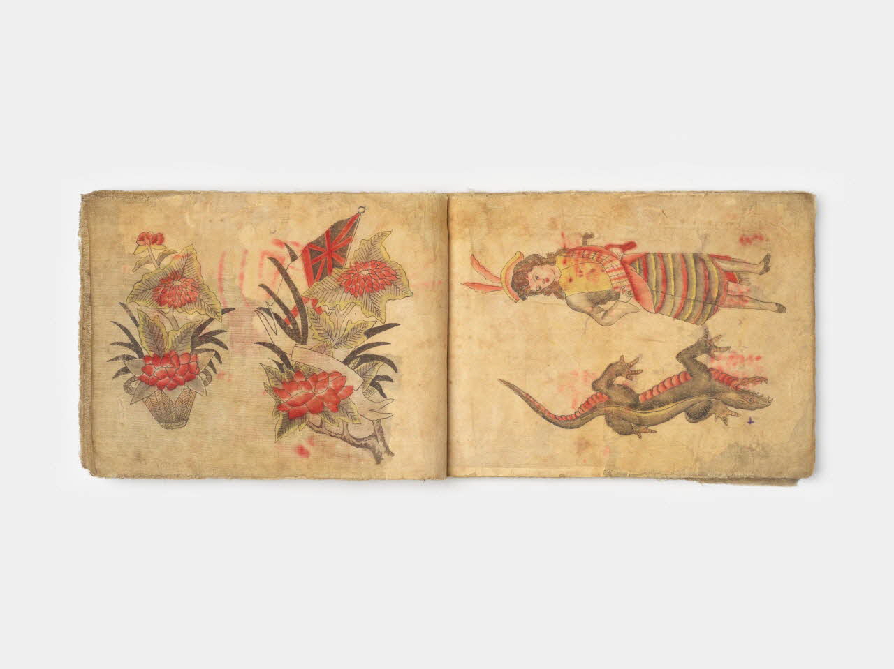 LIVRE D'ILLUSTRATION Carnet de modèles de tatouages 1963.150.2.1-45  Photo Mucem/ Yves Inchierman