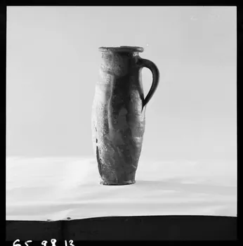 Jean Marthelot photographie Grand pot à anse en grès Ile-de-France, France 1965/9/1 Ph.1965.98.13 Photo