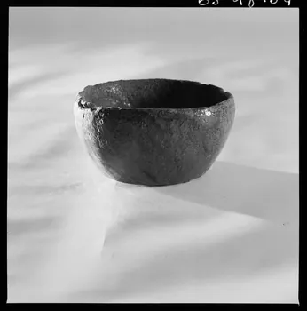 Jean Marthelot photographie Grande écuelle sans anses Ile-de-France, France 1965/9/1 Ph.1965.98.54 Photo