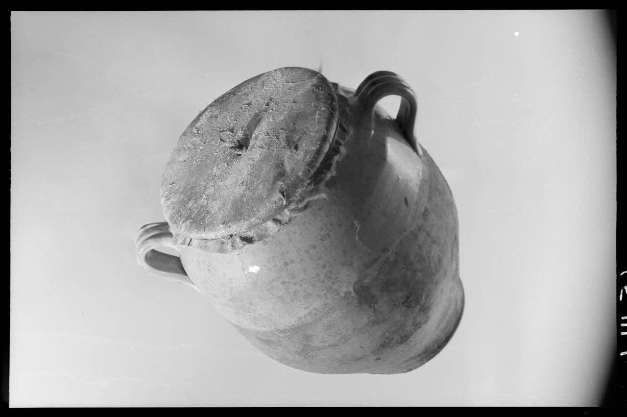 Jean Marthelot photographie Tambour à friction Ile-de-France, France 1965 Ph.1965.111.1  Photo