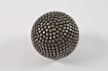 boule du jeu de boules 1946.62.14 Photo Mucem