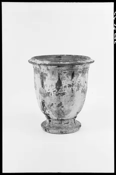 Alain Guey photographie Vase daté de 1809 Ile-de-France, France 1966/12/1 Ph.1966.37.595 Photo