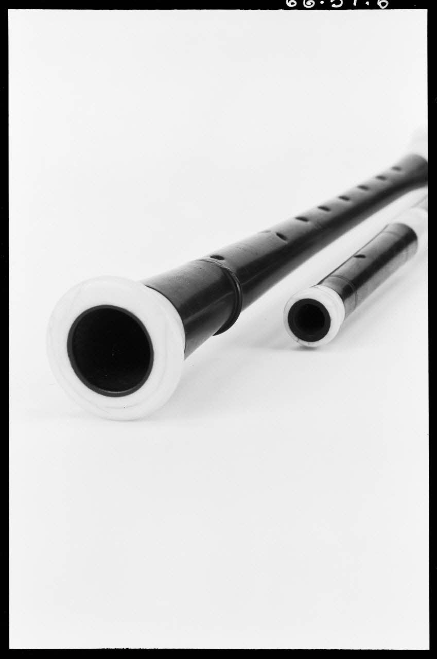 Alain Guey photographie Détails d'un bois de cabrette Ile-de-France, France 1966/3/1 Ph.1966.51.6 Photo