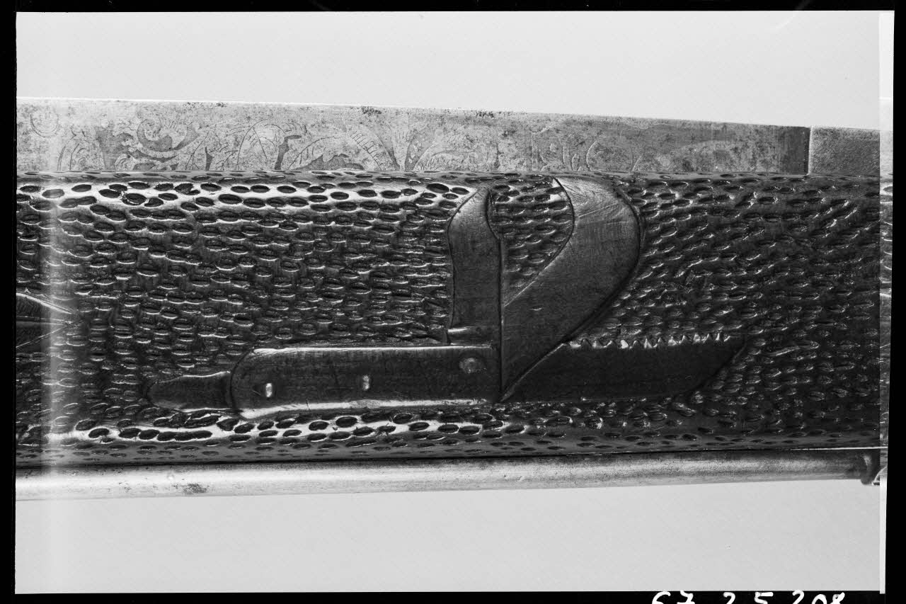 Alain Guey photographie Couteau-scie d'horticulture avec manche sculpté (détail) Ile-de-France, France 1967/4/1 Ph.1967.25.208 Photo