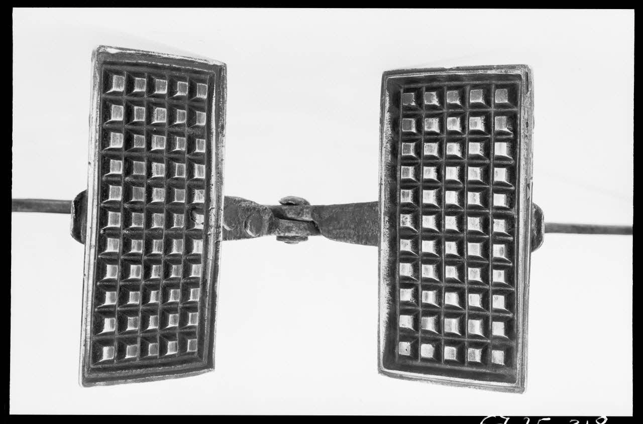 Alain Guey photographie Gaufrier en fer forgé (détail) Ile-de-France, France 1967/3/1 Ph.1967.25.318 Photo