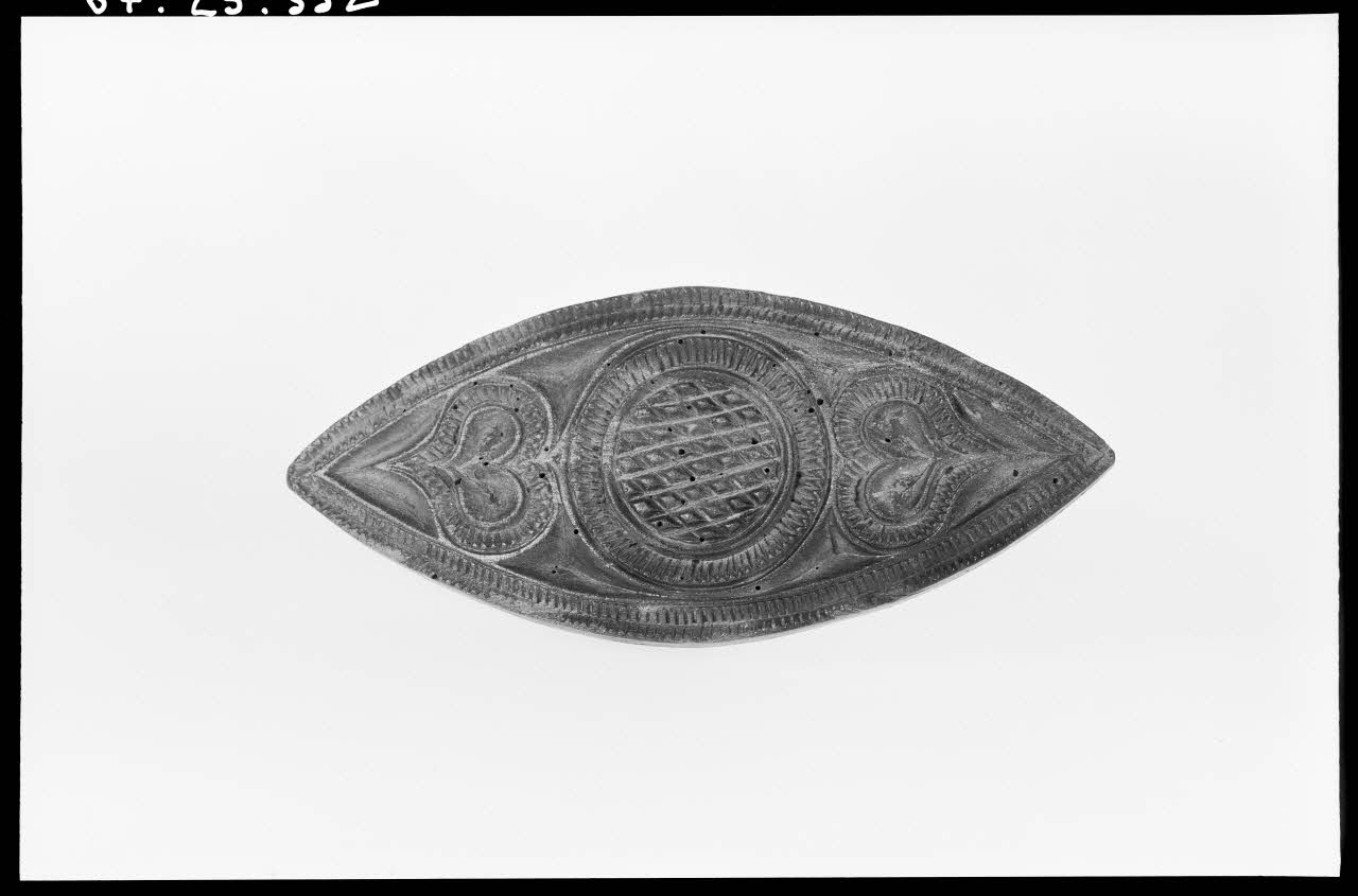 Alain Guey photographie Forme à beurre en bois daté du 18è siècle. Bas-Rhin Ile-de-France, France 1967/3/1 Ph.1967.25.332 Photo