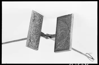 Alain Guey photographie Gaufrier à décor cordiforme daté de 1802 Ile-de-France, France 1967/7/1 Ph.1967.25.436 Photo
