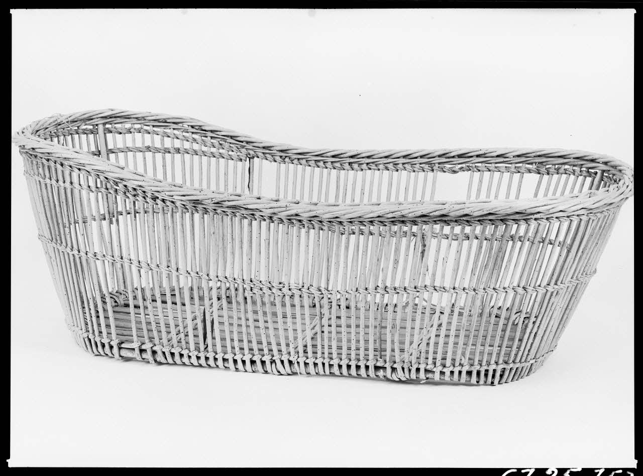 Alain Guey photographie Berceau Ile-de-France, France 1967/10/1-1967/12/31 Ph.1967.25.753 Photo