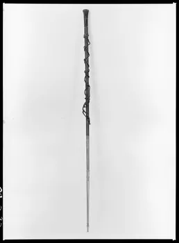 Alain Guey photographie Canne de compagnon Ile-de-France, France 1968/1/1 Ph.1968.3.23 Photo