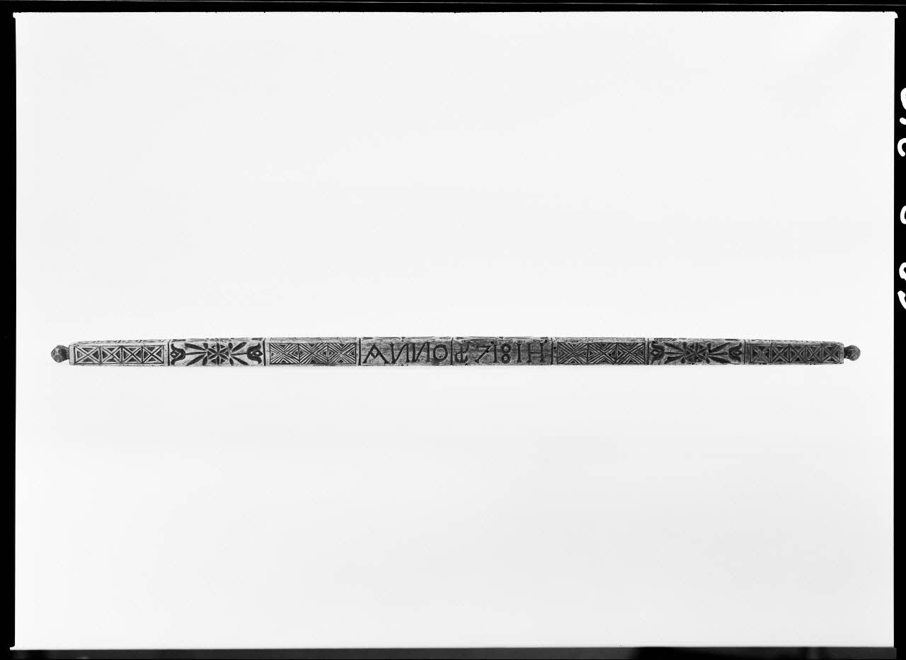 Alain Guey photographie Aune en bois sculpté provenant d'Alsace Ile-de-France, France 1968/2/1 Ph.1968.3.312 Photo