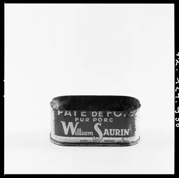 Réunion des musées nationaux - Grand Palais photographie Boîte de conserves France 1972 Ph.1972.124.936 Photo