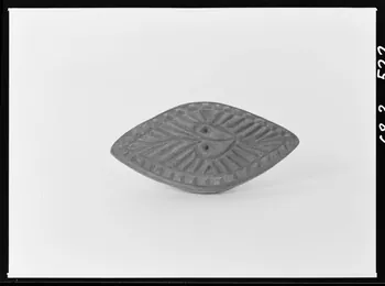 Alain Guey photographie Marque à pain en bois sculpté; Provenant de Savoie Ile-de-France, France 1968/3/1 Ph.1968.3.522 Photo