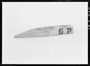 Alain Guey photographie Treuil pour corder le foin, inscrit d'une marque: "GP". Provenant de Savoie Ile-de-France, France 1968/3/1 Ph.1968.3.545  Photo