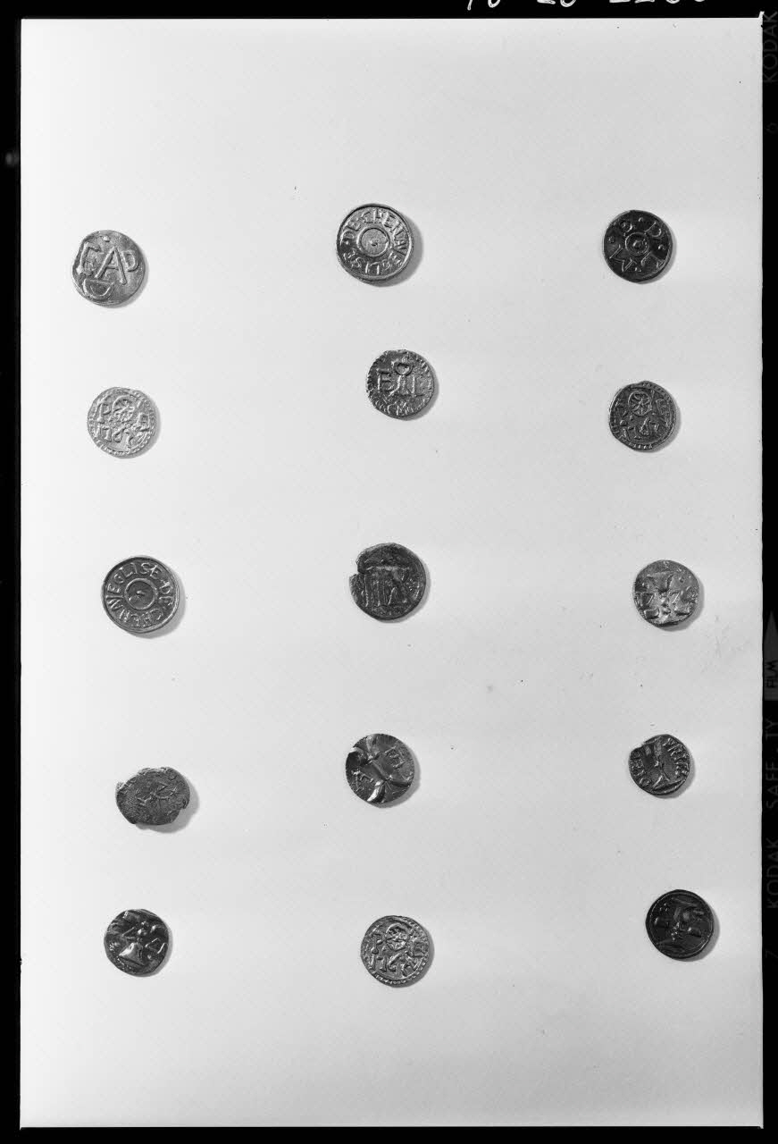 Beck photographie Plombs de pèlerinage. Vue après restauration France 1970/9/25 Ph.1970.20.2256 Photo