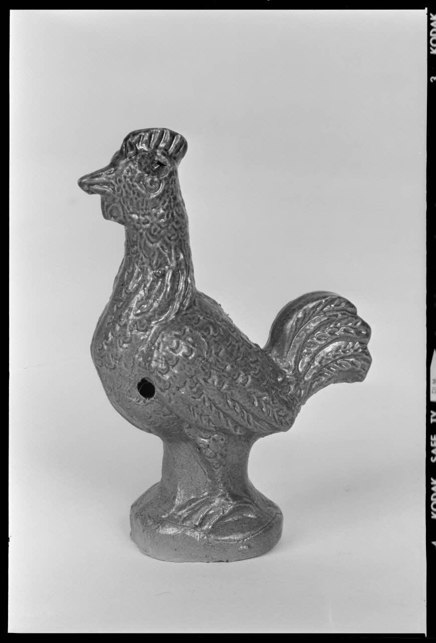 Beck photographie Sifflet en grès vernissé, en forme de coq France 1970/9/25 Ph.1970.20.2285 Photo