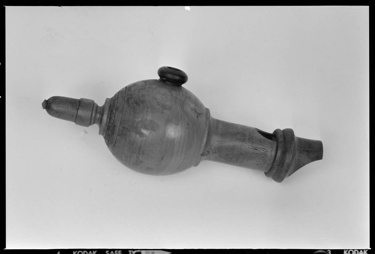 Beck photographie Sifflet globulaire à un trou France 1970/10/1 Ph.1970.20.2344 Photo