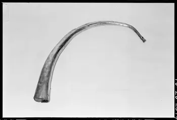 Beck photographie Trompe de berger en cuivre France 1970/10/1 Ph.1970.20.2393 Photo