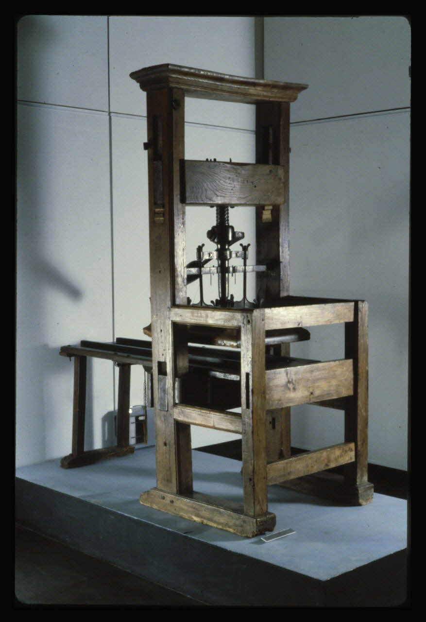 photographie MNATP. Exposition. Le fait divers (19 novembre 1982 - 18 avril 1983) Ph.1984.24.77 Photo