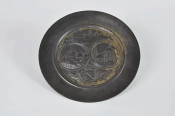 assiette plate France 1888 1948.5.8 Photo Mucem