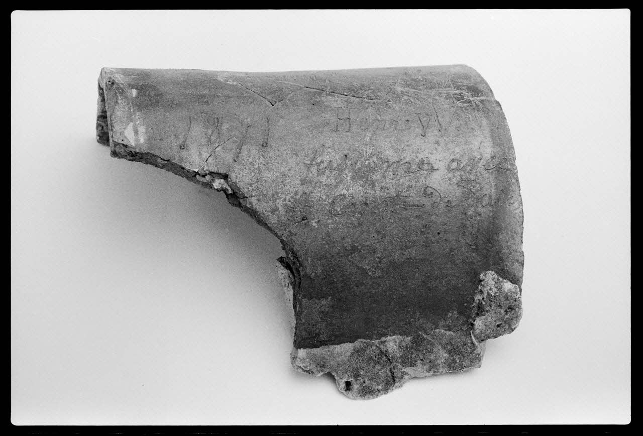 photographie MNATP. Exposition. Arts et traditions populaires : nouvelles acquisition : quérir, choisir (17 novembre 1987 - 28 mars 1988) Ph.1988.1.103 Photo