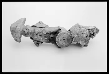 photographie MNATP. Exposition. Arts et traditions populaires : nouvelles acquisition : quérir, choisir (17 novembre 1987-28 mars 1988) Ph.1988.1.105 Photo