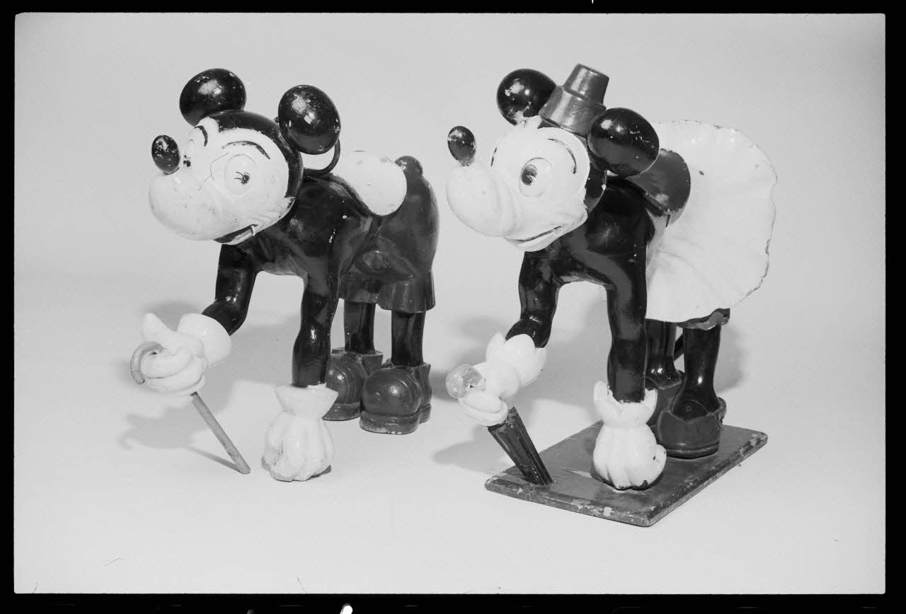 photographie Sujet de manège de 1945. "Minnie" Ph.1988.1.14.2 Photo