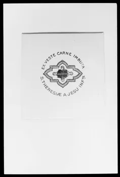 photographie Médaille et scapulaire. Sainte Thérèse de Lisieux. Cachet de cire Ph.1988.1.298 Photo
